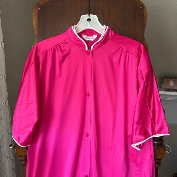 New Vanity Fair Size Small 2 Piece Peignoir Night Gown and Robe pink - Picture 2 of 14